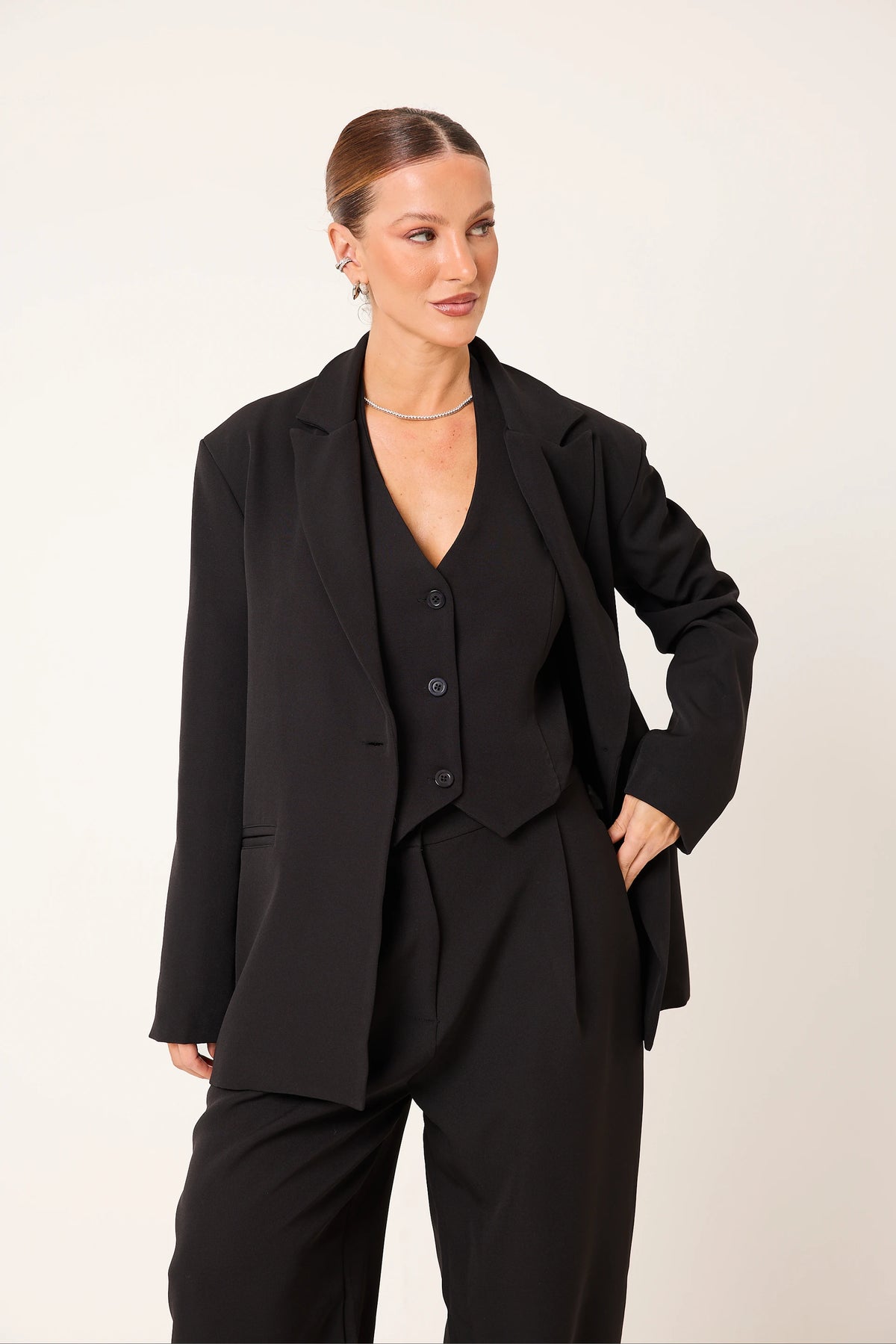 Trijunto Aurora 3 Peças Preto – Colete Frente Única, Blazer e Calça