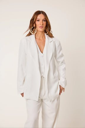 Trijunto Aurora 3 Peças Branco – Colete Frente Única, Blazer e Calça