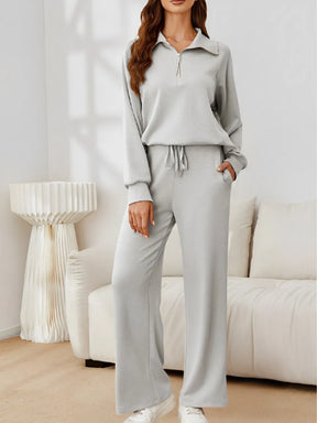 Conjunto Feminino com Suéter Gola Alta e Calça com Cordão - Estilo Bellanita