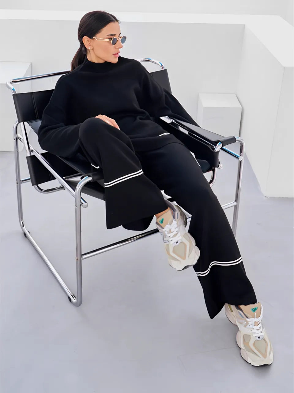 Conjunto Feminino Tricô Kim – Gola Alta Mullet e Calça Cintura Alta